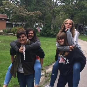 Meet your Posher, Faith